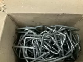 SN-500-B BRISCON Cable Staple Zinc Box #2