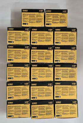 DDF3011000 DEWALT Powder Drive Pins Box #2