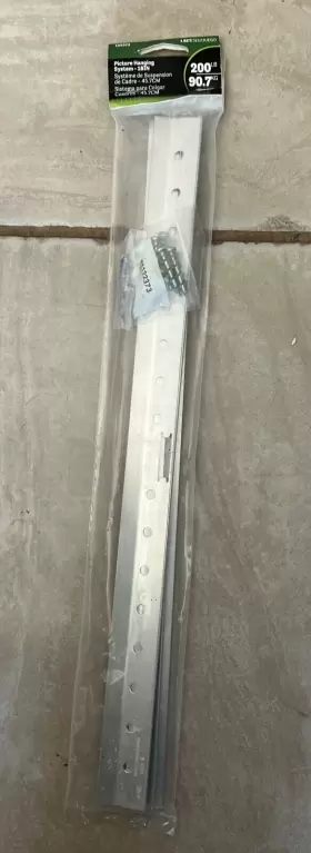 HP-18 HANGMAN Mirror Hanger Anchors Screws #2
