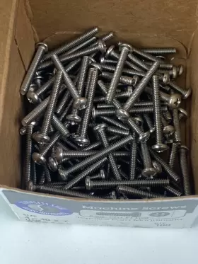828434 HILLMAN Steel Pan Head Phillips Screws