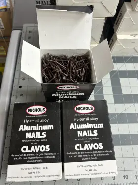 738965000239 NICHOLS Nos Pack Nails Siding